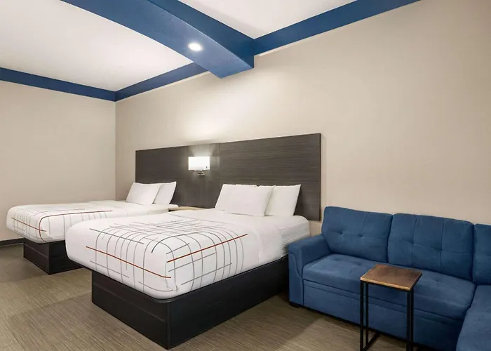 La Quinta By Wyndham San Antonio North Stone Oak Hotel